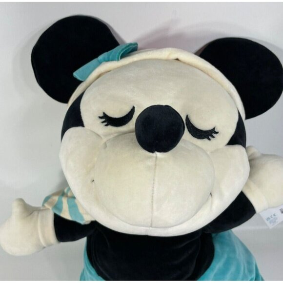 Disney Store Cuddleez Minnie Mouse Winter Edition 24" Jumbo Plush - Picture 6 of 13